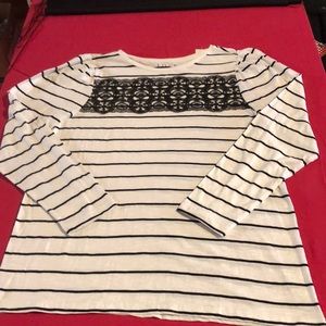 Adorable, puffed sleeve Loft shirt